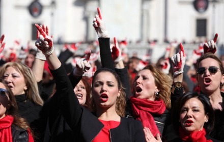 8 Marzo: sciopero delle donne, trasporti e scuola